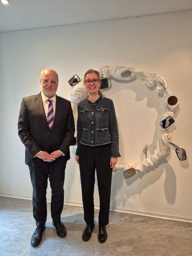 Aussenministerin Sabine Monauni zu Besuch in Bern