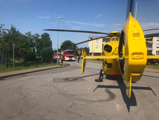 FW-EN: Feuerwehr sichert Hubschrauberlandung an Schule