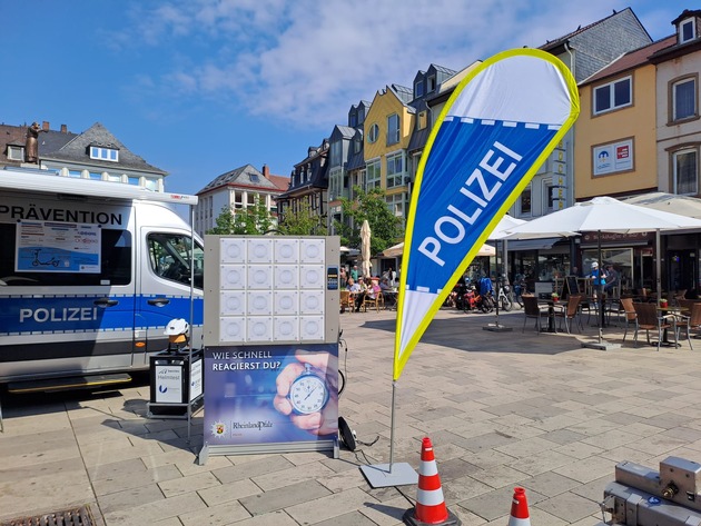 POL-PDKH: Bad Kreuznach - Sicherheitsmobil auf dem Kornmarkt