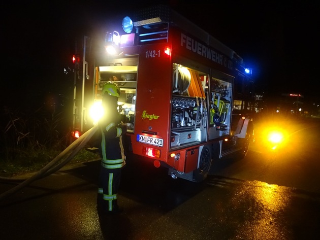 FW Reichenau: Brand in einem Jungpflanzen-Betrieb Gemeinschaftsübung der Feuerwehren Reichenau und Konstanz 2. Zug, Reichenau-Göldern, 25.10.2022