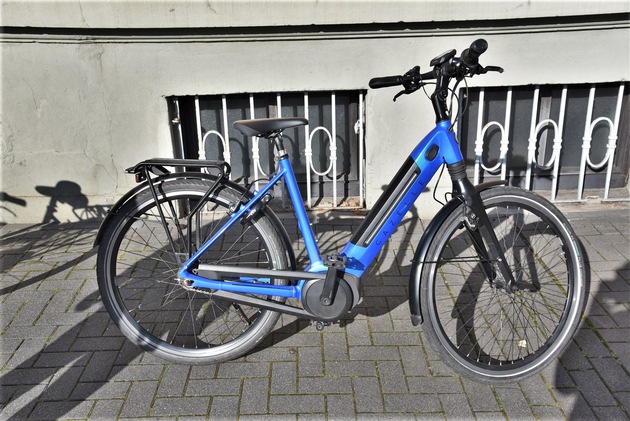 POL-BOR: Gronau - Fahrradbesitzer gesucht / Enscheder festgenommen