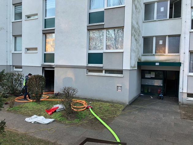 POL-ME: Brand in Abstellraum eines Mehrfamilienhauses - die Polizei ermittelt - Erkrath - 2103041