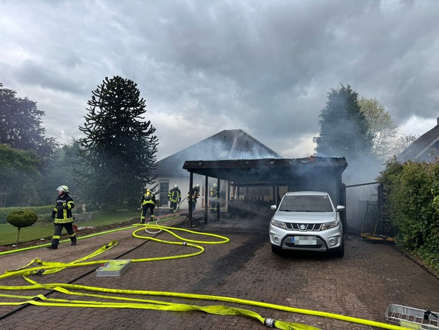 POL-STD: 180.000 Euro Schaden bei Feuer in Burweg - drei Personen verletzt
