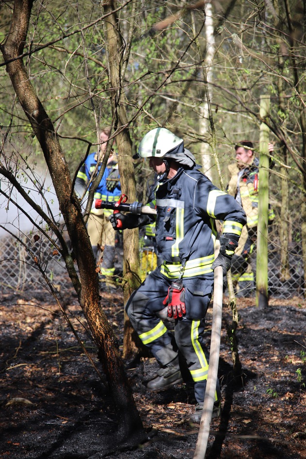 FW-SE: Erneut gro&szlig;er Wald- und Moorbrand im Kreis Segeberg