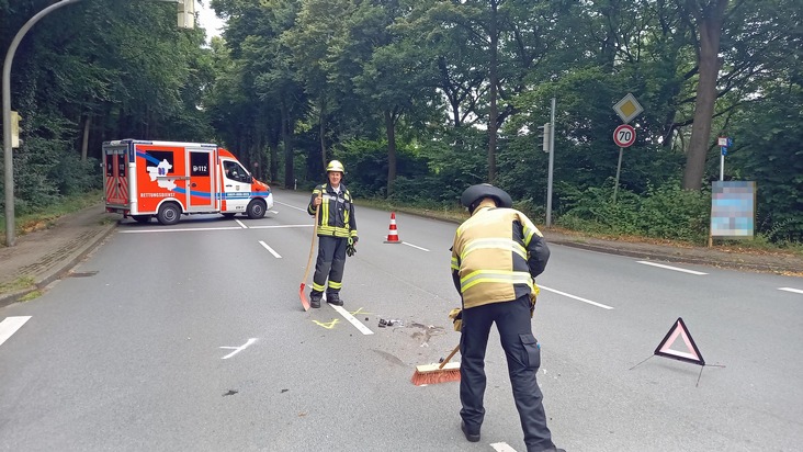 FW-EN: Verkehrsunfall auf der Wittbräucker Straße - Drei Kleineinsätze