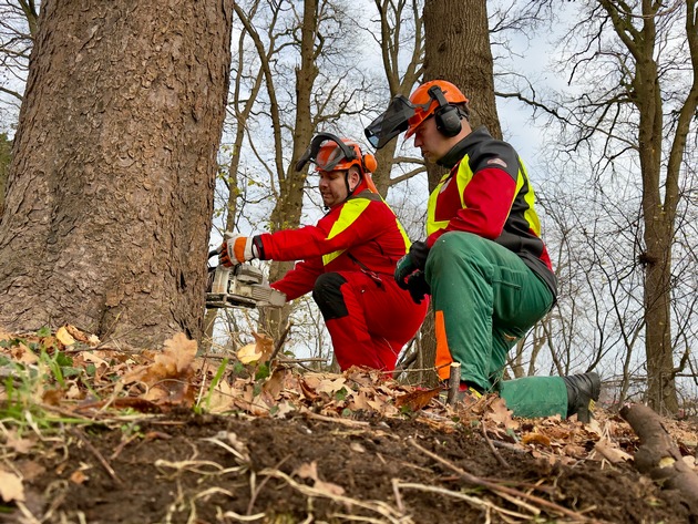 FW-OLL: Motors&auml;genausbildung erfolgreich fortgesetzt