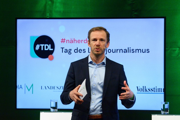 Bundeskanzler Merz bei Townhall in Salzwedel: "Lokalzeitungen sind und bleiben wichtig."