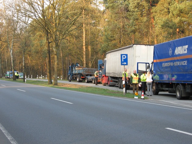 POL-WL: Lkw-Kontrolle auf der B75