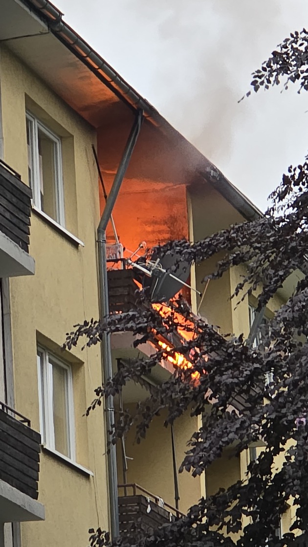 FW Düren: Balkonbrand