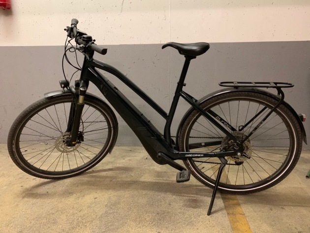 POL-H: E-Bike mit GPS-Tracker versehen: Polizei stößt bei Wohnungsdurchsuchung auf mehrere gestohlene E-Bikes - Wer vermisst sein Fahrrad?