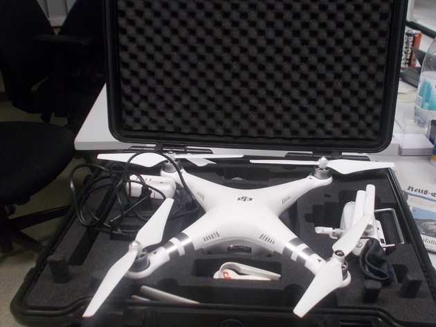 POL-NE: Polizei stellt Drohne sicher und sucht Eigentümer