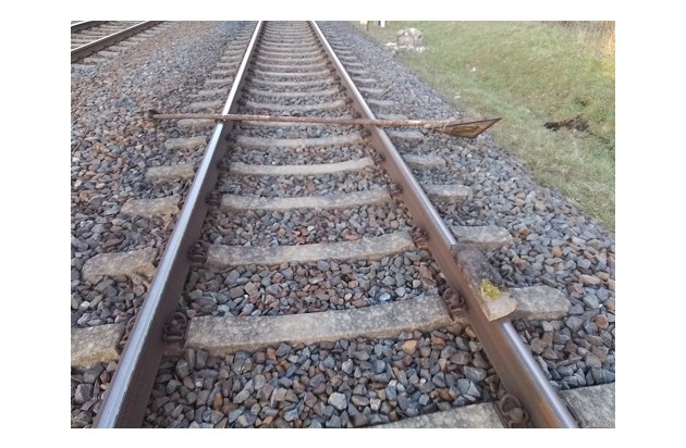 BPOLI DD: Gefährlicher Eingriff in den Bahnverkehr -Zeugenaufruf