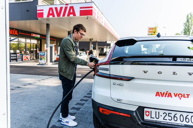 AVIA VOLT devient la première marque suisse à atteindre un million de points de recharge en Europe