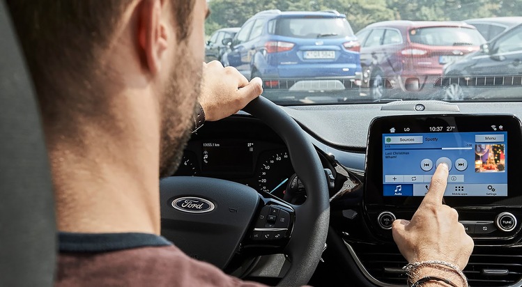 Welche Weihnachtslieder Autofahrer am meisten nerven