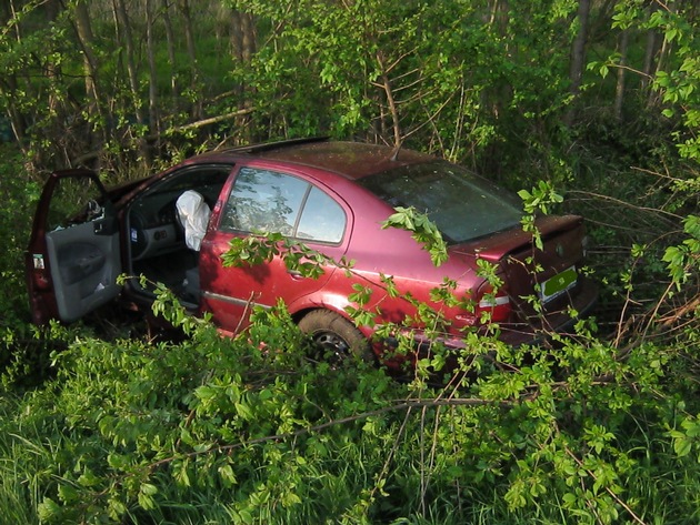 POL-WL: Wochenendmeldung des Autobahnpolizeikommissariat Winsen (Luhe) 26./27.04.2014