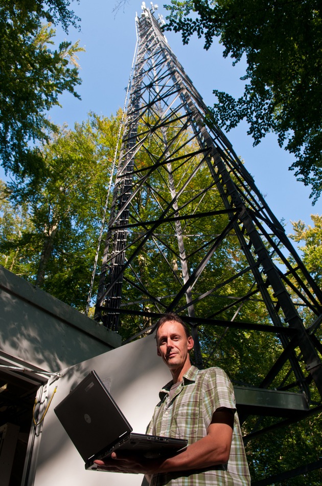 Turboschnelles Surfen in der weißen Stadt am Meer / - Vodafone schaltet ersten LTE-Standort in Heiligendamm / - Ziel für 2010: Über 1.000 Gemeinden in ganz Deutschland (mit Bild)