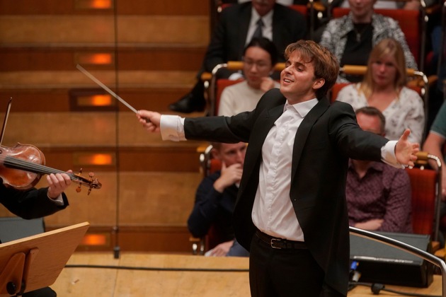 Bewerbungsphase zum Deutschen Dirigentenpreis 2021 startet