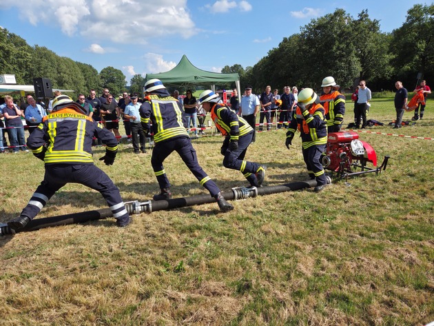 FW-ROW: Kreisleistungsvergleich der Feuerwehren im Landkreis Rotenburg (Wümme) in Ottingen