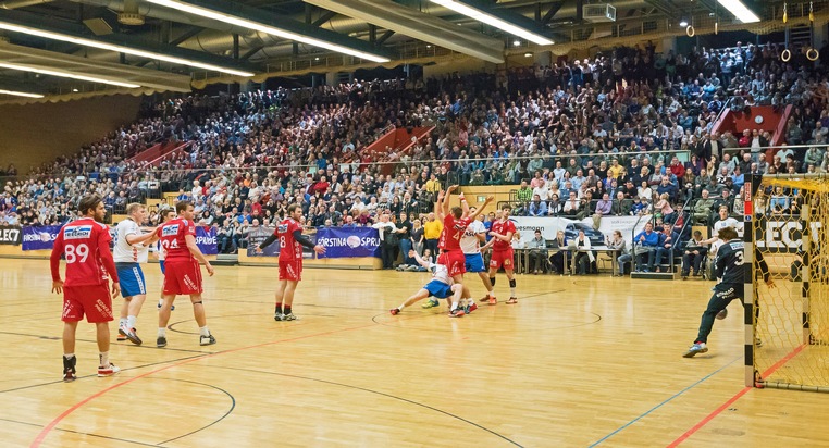 ASB GlassFloor: Handball-Traditionsklub TV Großwallstadt spielt künftig auf Sportboden aus Glas von ASB GlassFloor
