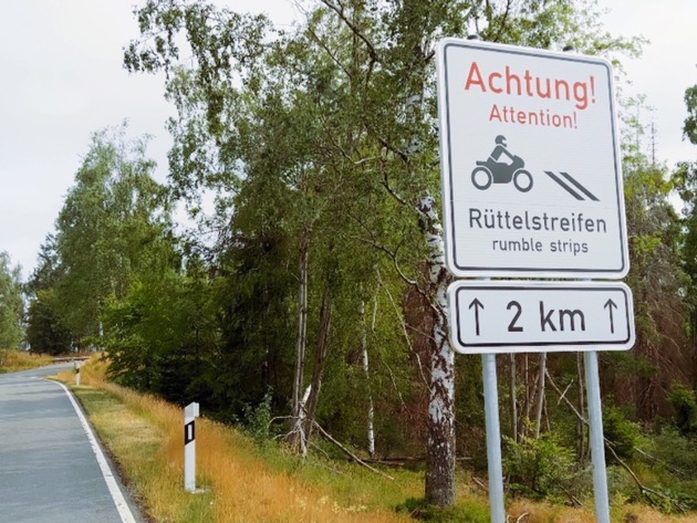 POL-GS: Bundesstraße 4 / Rüttelstreifen am Kesselberg sollen Unfallzahlen senken