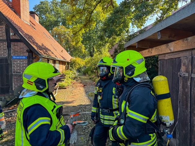FW Flotwedel: Dachstuhlbrand in Sandlingen endet glimpflich