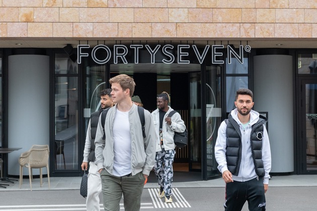 FC Aarau veranstaltet Spezialtraining in der Wellness-Therme FORTYSEVEN