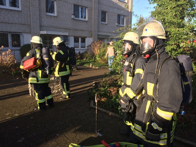 FW-Erkrath: Brand in einem Einfamilienhaus mit Menschenrettung