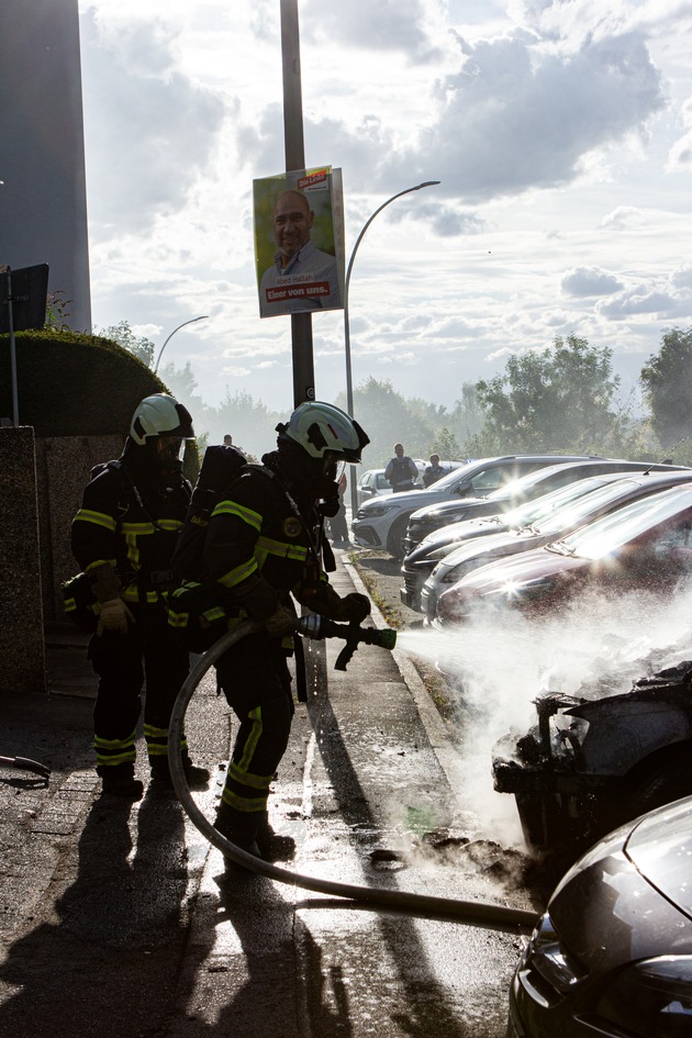FW-MK: PKW-Brand am Steinhügel