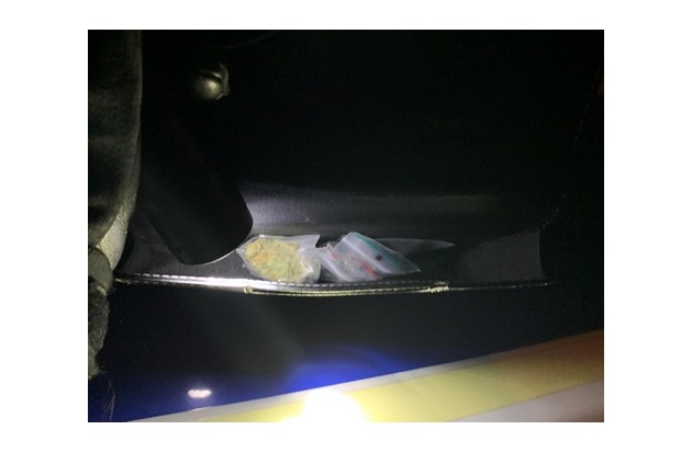 BPOL-FL: Handewitt - Mit gefälschten Dokumenten und Drogen im Mietwagen unterwegs; Rumäne mit Haftbefehl kann Geldstrafe zahlen