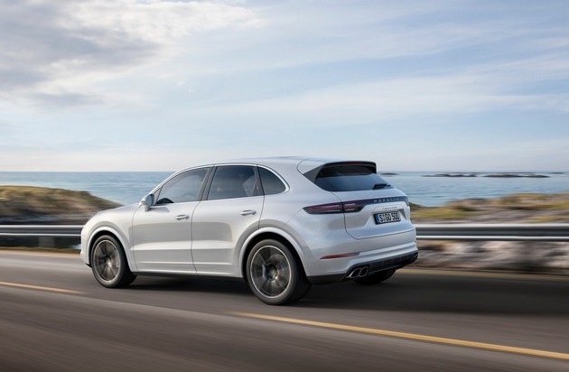 Porsche Schweiz AG: Noch mehr 911 im SUV: der neue Porsche Cayenne Turbo / Neues Topmodell der Cayenne-Baureihe mit 550 PS, aktiver Aerodynamik und Hochleistungsbremse
