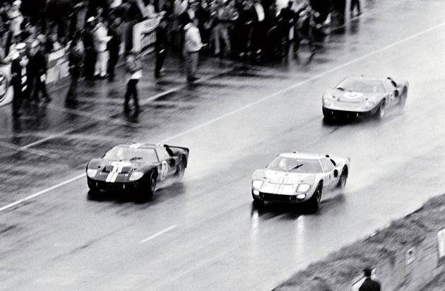 Ford-Werke GmbH: Ford GT40-Fahrer Chris Amon erinnert sich an seinen großen Le Mans-Sieg von 1966 (FOTO)