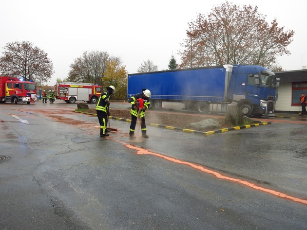 FW-WRN: Folgebericht Dieselunfall Wahrbrink - und mehr