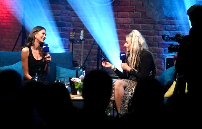 Leony im &bdquo;Music Made in Germany-Interview: The Voice Kids, Tour 2027, neue Musik: Leony spricht ungew&ouml;hnlich offen &uuml;ber Arbeit, Balance, Mut und warum sie sich von Branchen-Glamour bewusst fernh&auml;lt