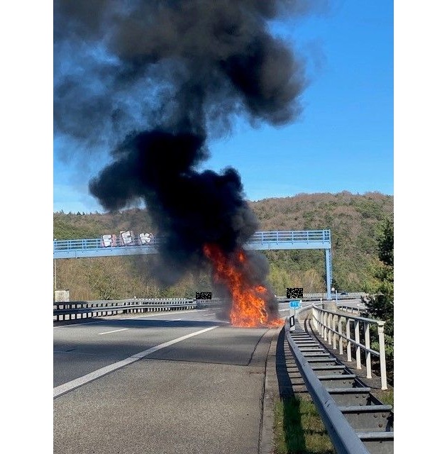 POL-PASTKL: Brennendes Fahrzeug