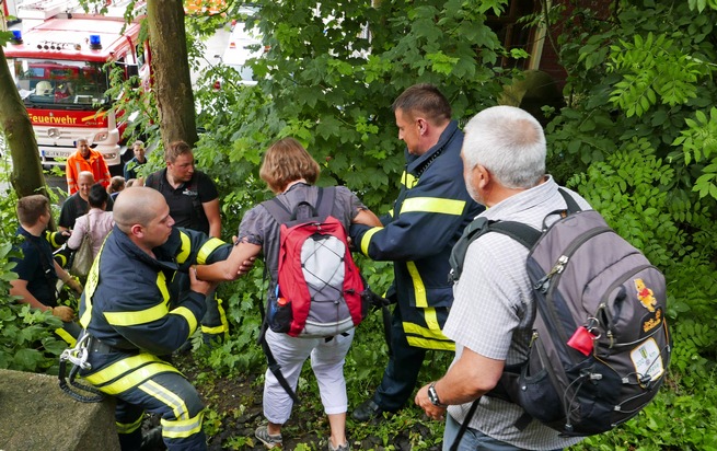 FW-GE: Feuerwehr Gelsenkirchen unterstützt bei der Evakuierung einer S-Bahn