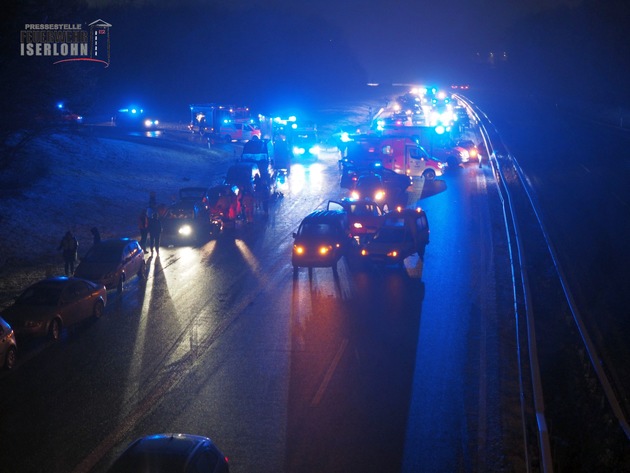 FW-MK: Massenunfall auf der Autobahn 46