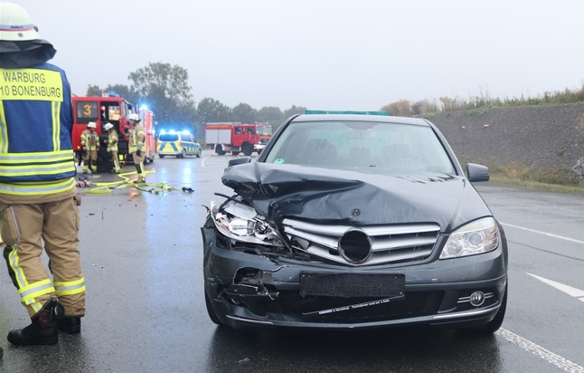 POL-HX: Schwerer Verkehrsunfall mit zwei Verletzten