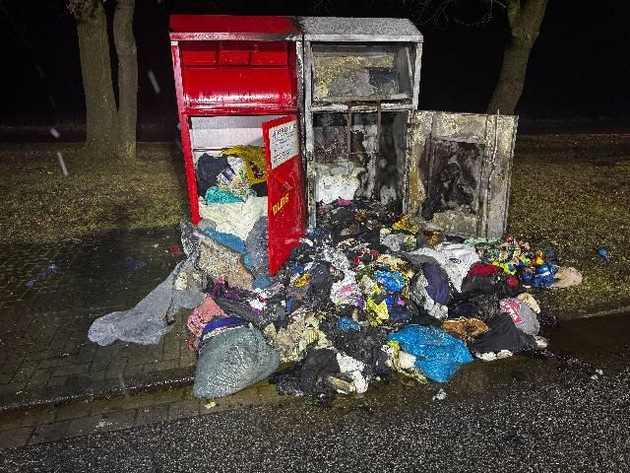 POL-STD: Unbekannte stecken Altkleidercontainer in Apensen in Brand - Polizei sucht Zeugen - Einbrecher in Stader Gaststätte