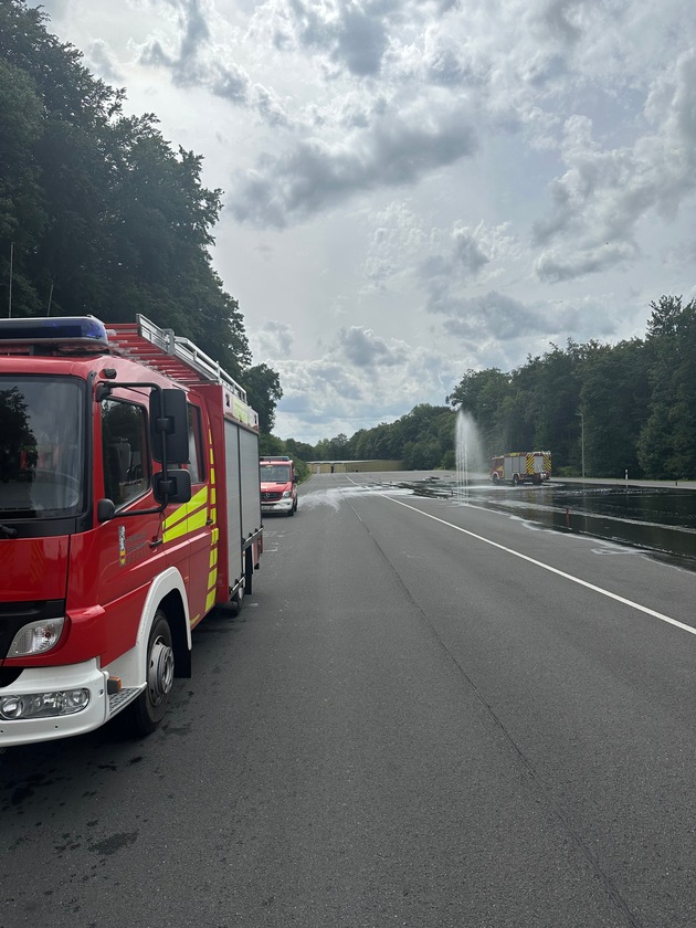 FW-WRN: Feuerwehr Werne nimmt an Fahrsicherheitstraining teil