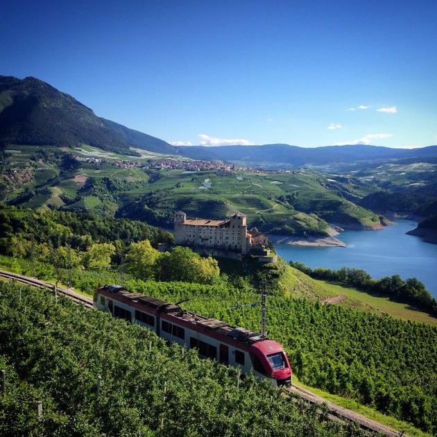 Trenino dei Castelli | Mit Bus und Bahn zu den schönsten Schlössern des Trentino