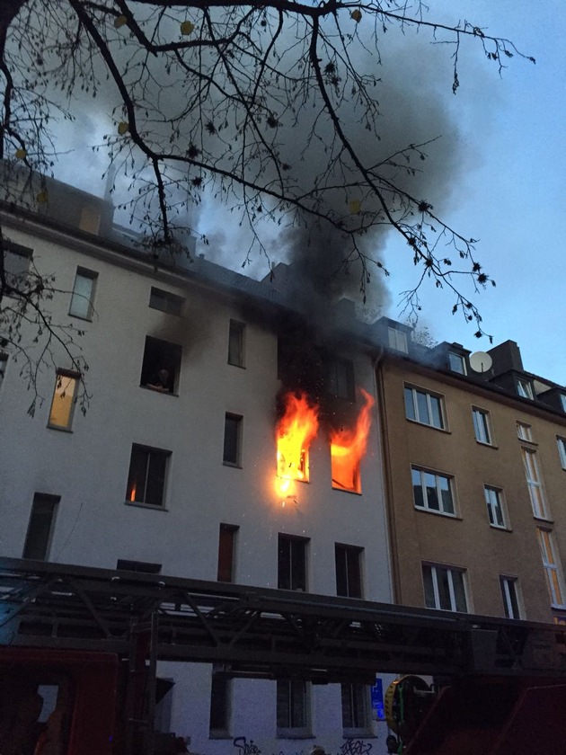 FW-DO: 17.11.2017- Feuer in der Innenstadt
Wohnungsbrand in Mehrfamilienhaus
