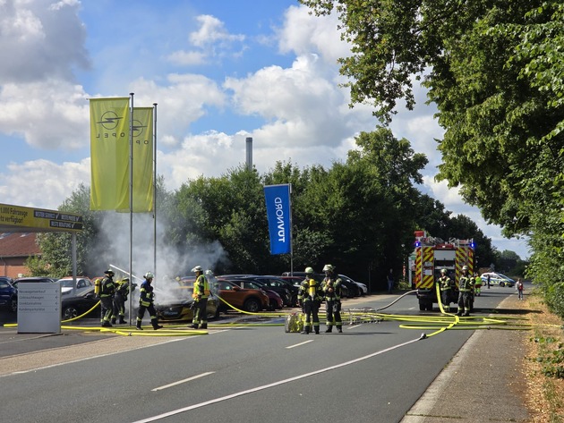 FW-WRN: Brennender PKW alarmiert die Freiwillige Feuerwehr Werne