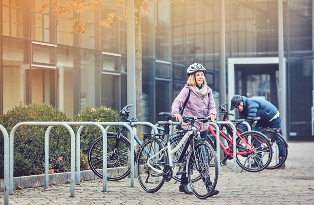 Initiative RadKULTUR: "Beim Radfahren geht es um Gewohnheit und Identität" / Ein Psychologe erklärt, wie man das Fahrrad als Verkehrsmittel in den Alltag integriert und dauerhaft motiviert bleibt