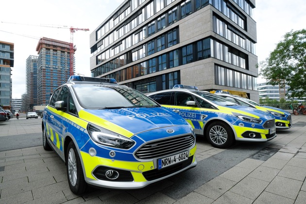 Auch Bundespolizei wählt Ford S-MAX als Streifenwagen
