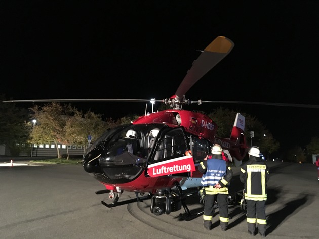 KFV-CW: Schwerer Verkehrsunfall auf dem Nagolder Wolfsberg

Beifahrer lebensgefährlich verletzt - Hubschrauber im Einsatz
