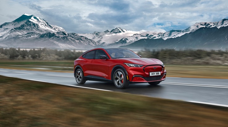 Ford-Werke GmbH: Rein elektrischer Ford Mustang Mach-E: Viel Power, Stil und das Gefühl der Freiheit für eine neue Generation Autofahrer