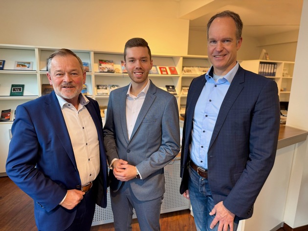 Zukunftskonzept für den Lokaljournalismus: Rheiderland Zeitung vollzieht Generationswechsel unter dem Dach der Unternehmensgruppe NOZ/mh:n