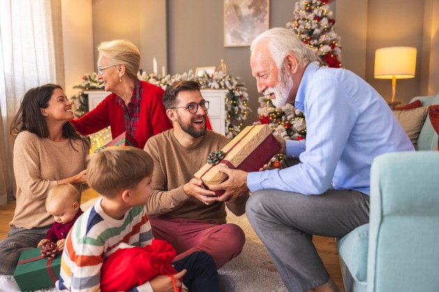 Das perfekte Weihnachtsgeschenk: Zeitlos und wertvoll - Gold / Degussa Niederlassungen erstmals auch Heiligabend geöffnet