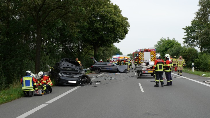 FW-SE: Schwerer Verkehrsunfall mit 7 verletzten Personen