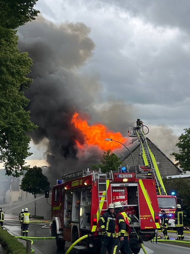 POL-PB: Brand eines Hauses - Ortsdurchfahrt in Kleinenberg gesperrt